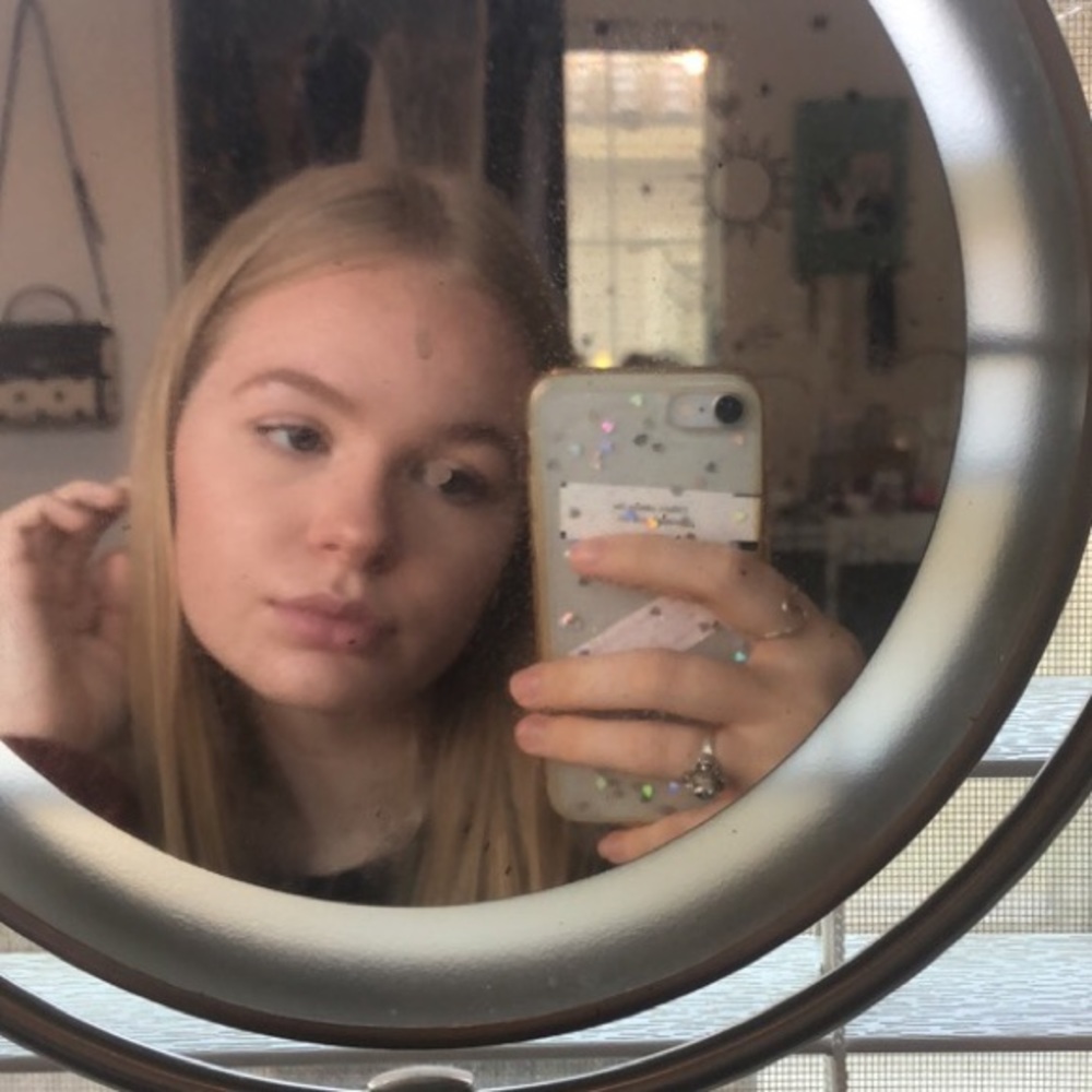 Meet your Posher, Ashley